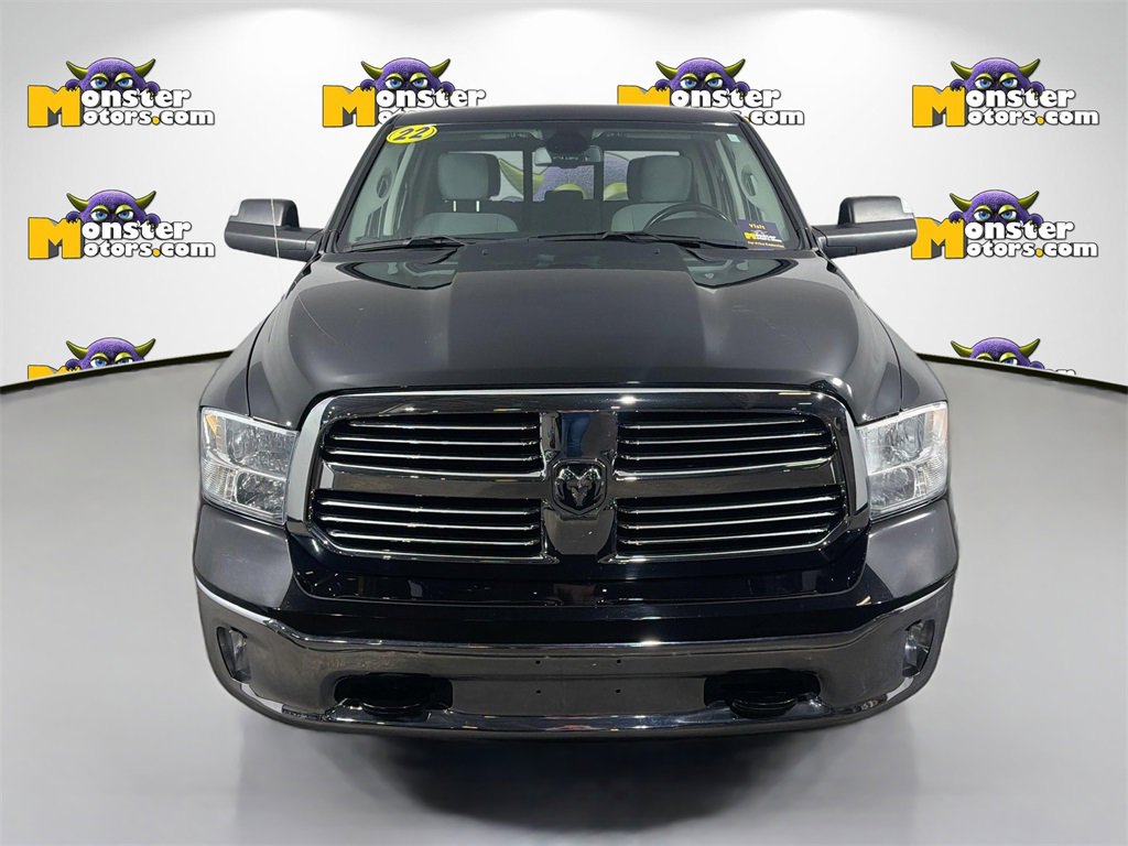 Used 2022 RAM 1500 Classic SLT w/ SLT Plus D￩cor Group image 2