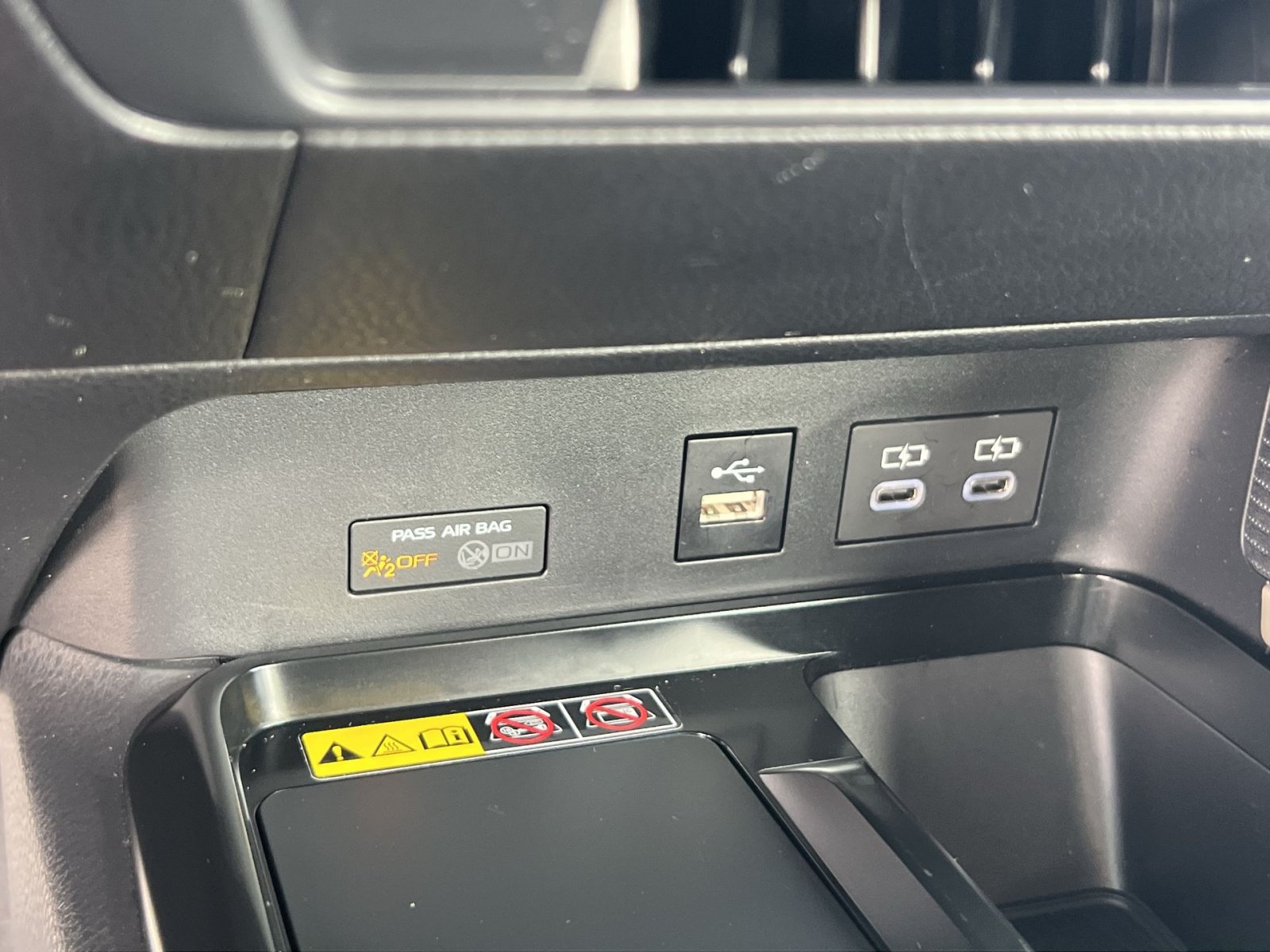 Used 2025 Toyota Camry SE AWD/4WD image 33