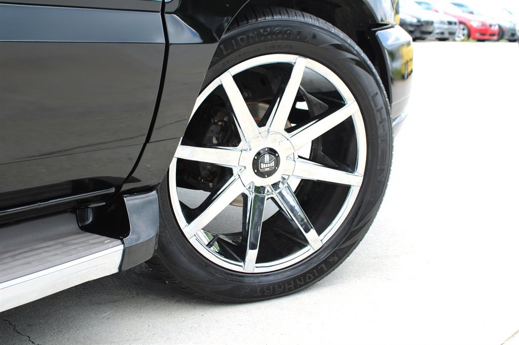 Used 2006 Cadillac Escalade EXT image 17