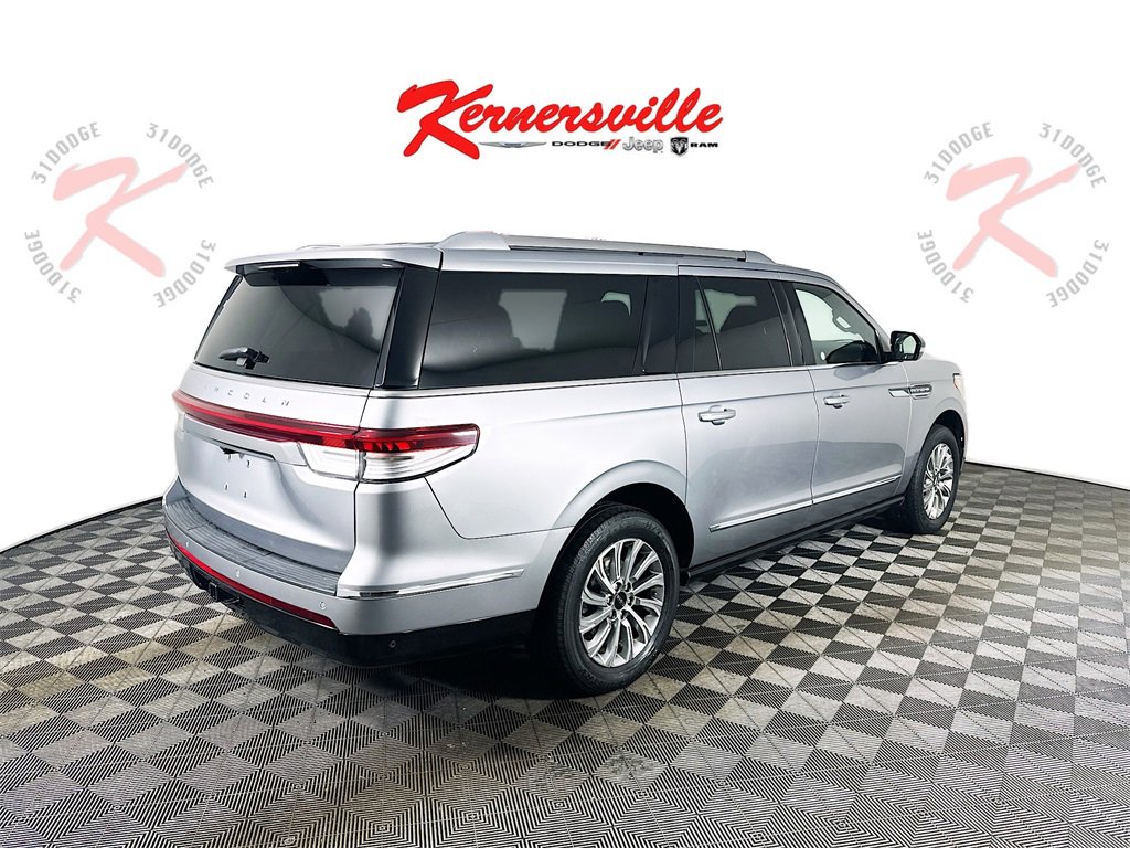 Used 2022 Lincoln Navigator L 4WD image 7