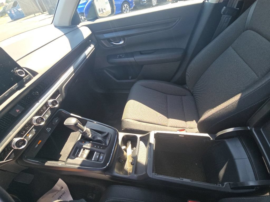 Used 2025 Honda CR-V LX image 25