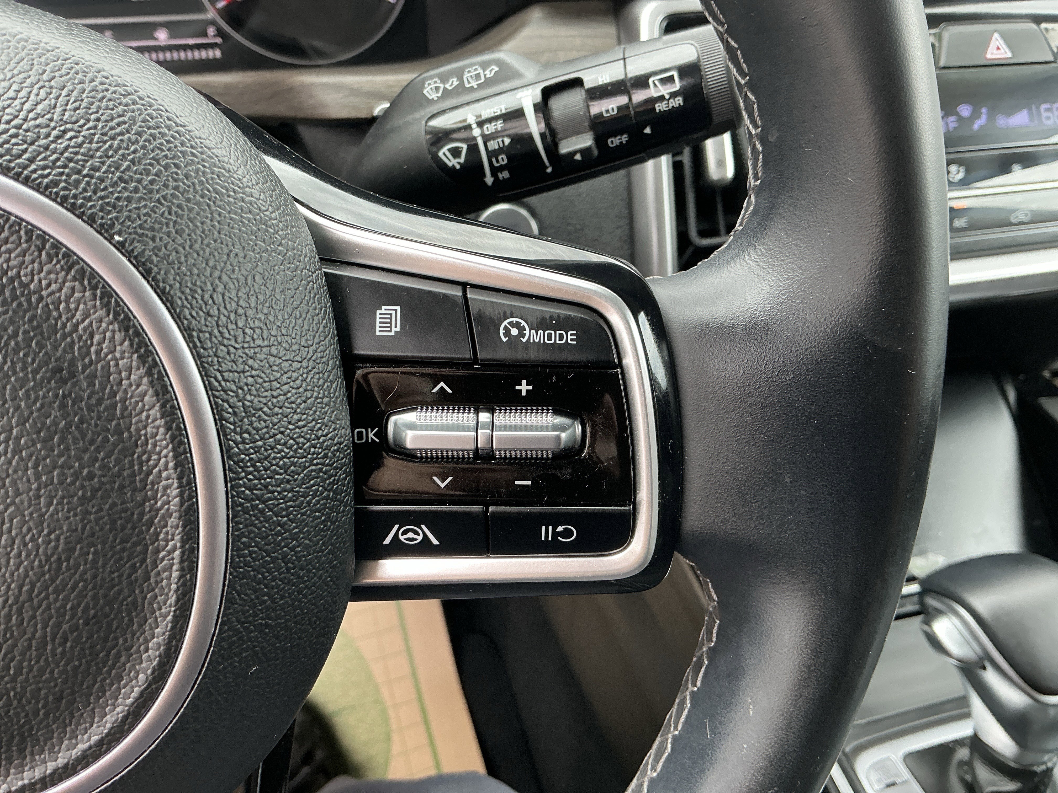 Certified 2023 Kia Sorento S AWD/4WD image 18