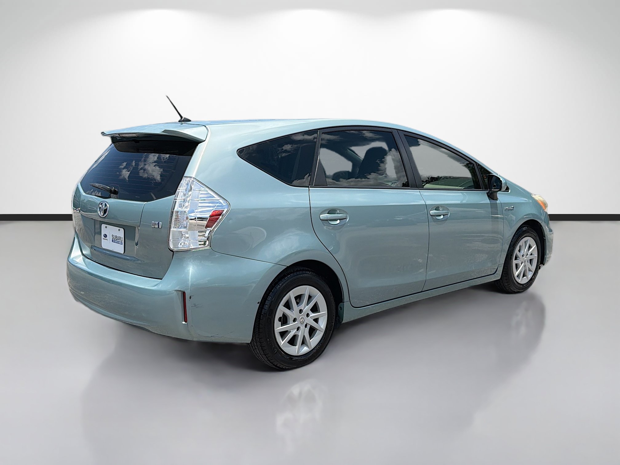 Used 2014 Toyota Prius V Two FWD image 3