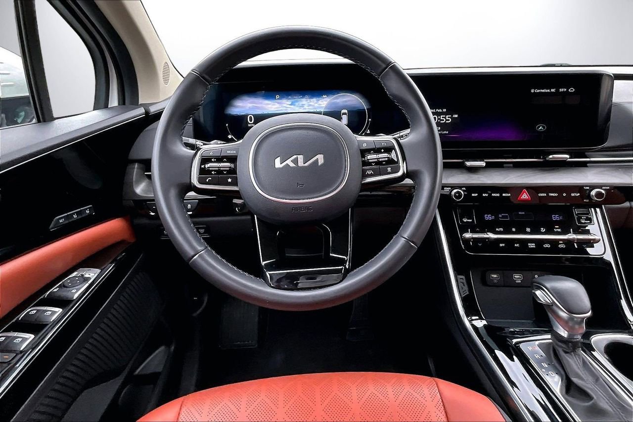 Used 2024 Kia Carnival SX image 11