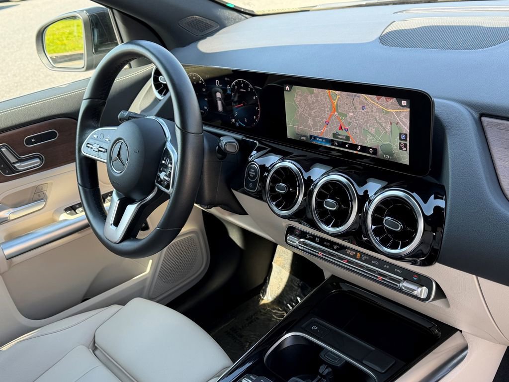 Used 2023 Mercedes-Benz GLA 250 4MATIC image 12