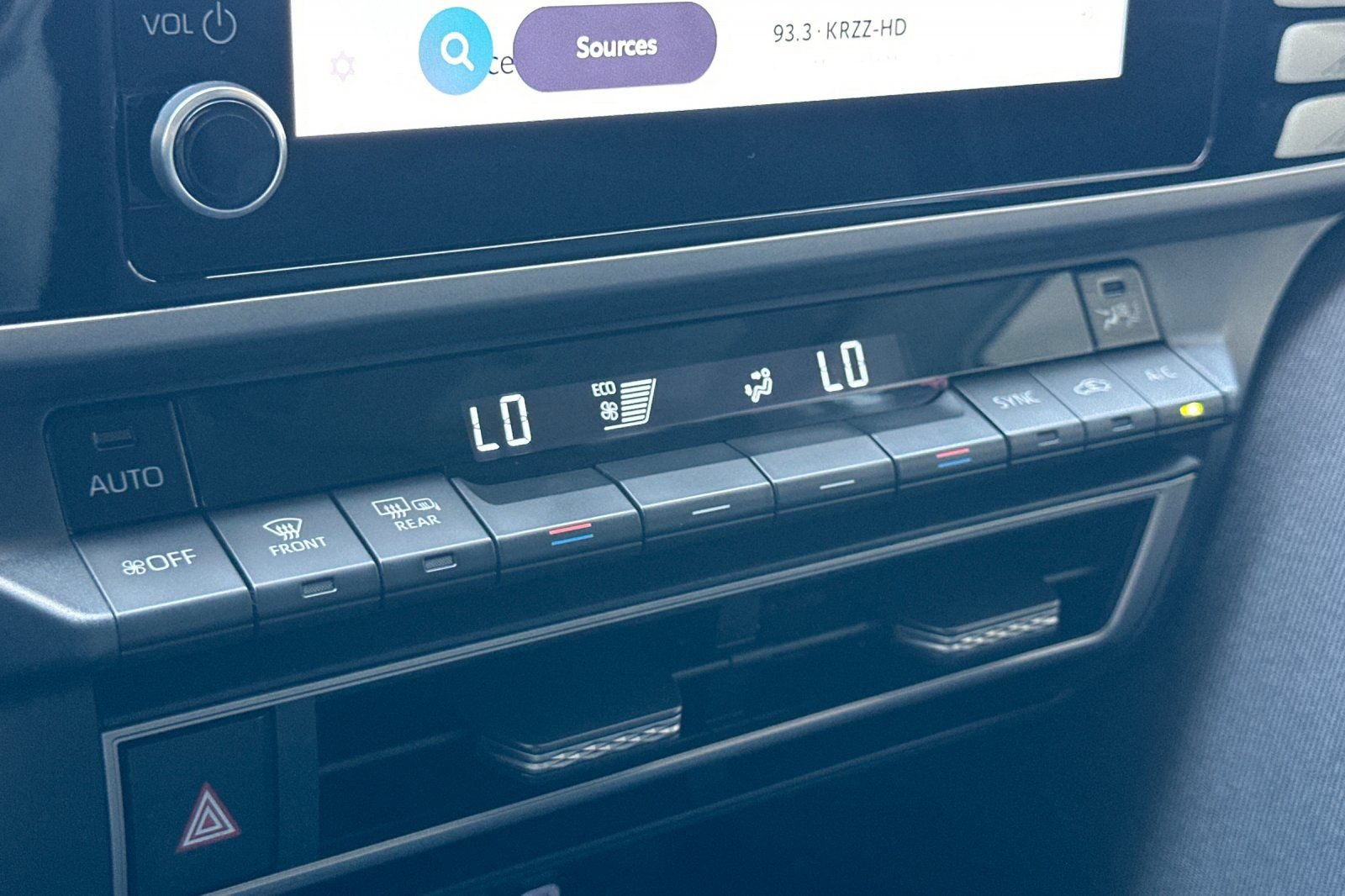 Certified 2025 Toyota Camry LE FWD image 19