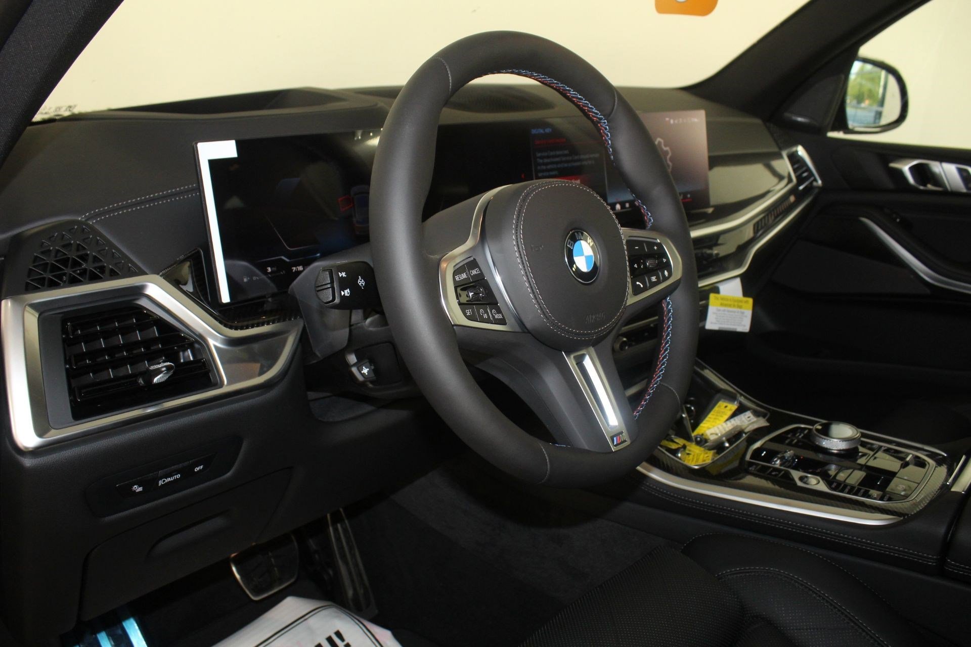 New 2026 BMW X5 M60i image 4