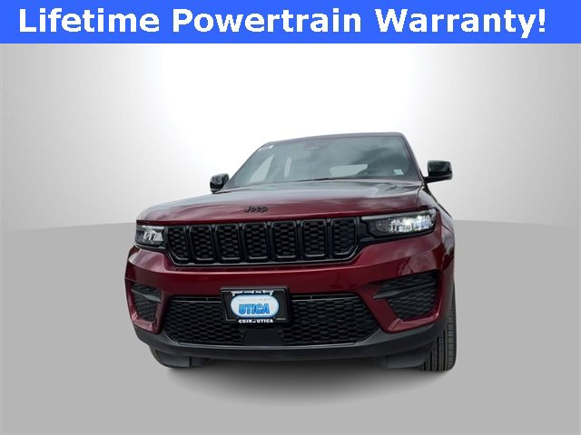 New 2025 Jeep Grand Cherokee Altitude image 3