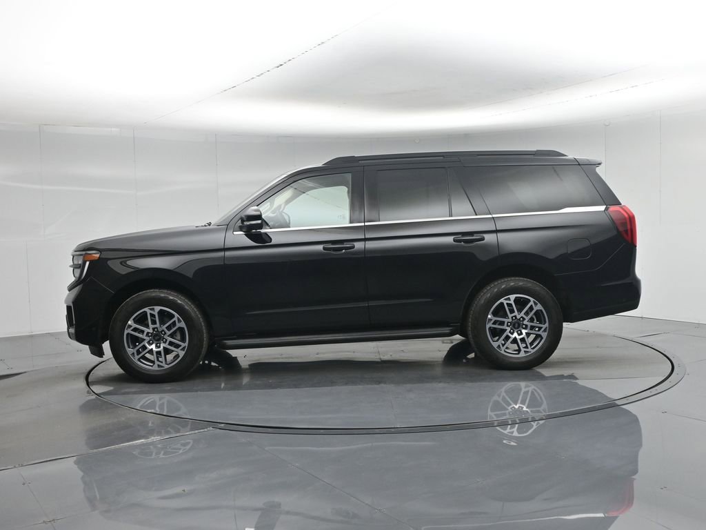 Used 2025 Ford Expedition Active image 36
