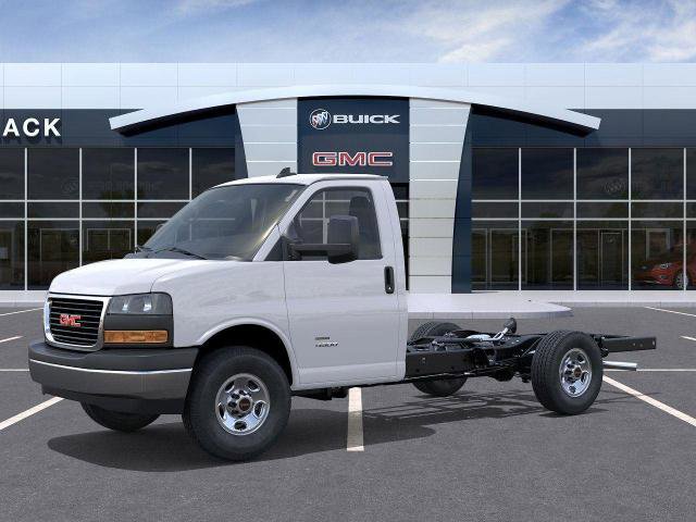 New 2025 GMC Savana 3500 w/ Power Convenience Package RWD image 2