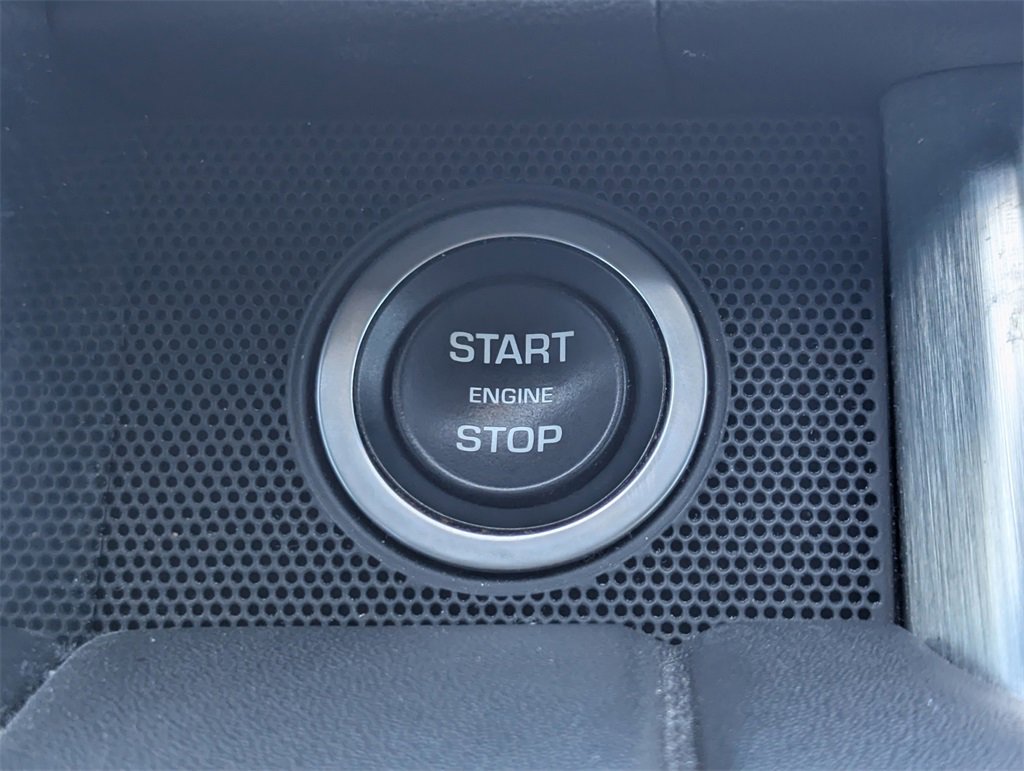 Used 2020 Land Rover Range Rover HSE image 23