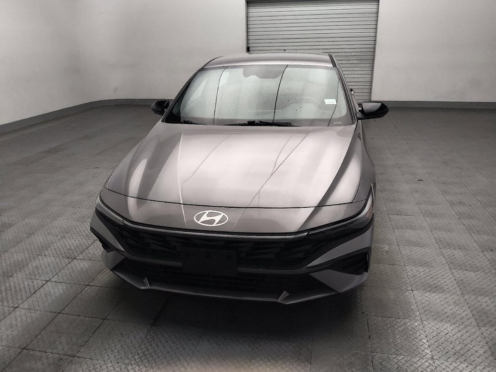 Used 2025 Hyundai Elantra Sport FWD image 15