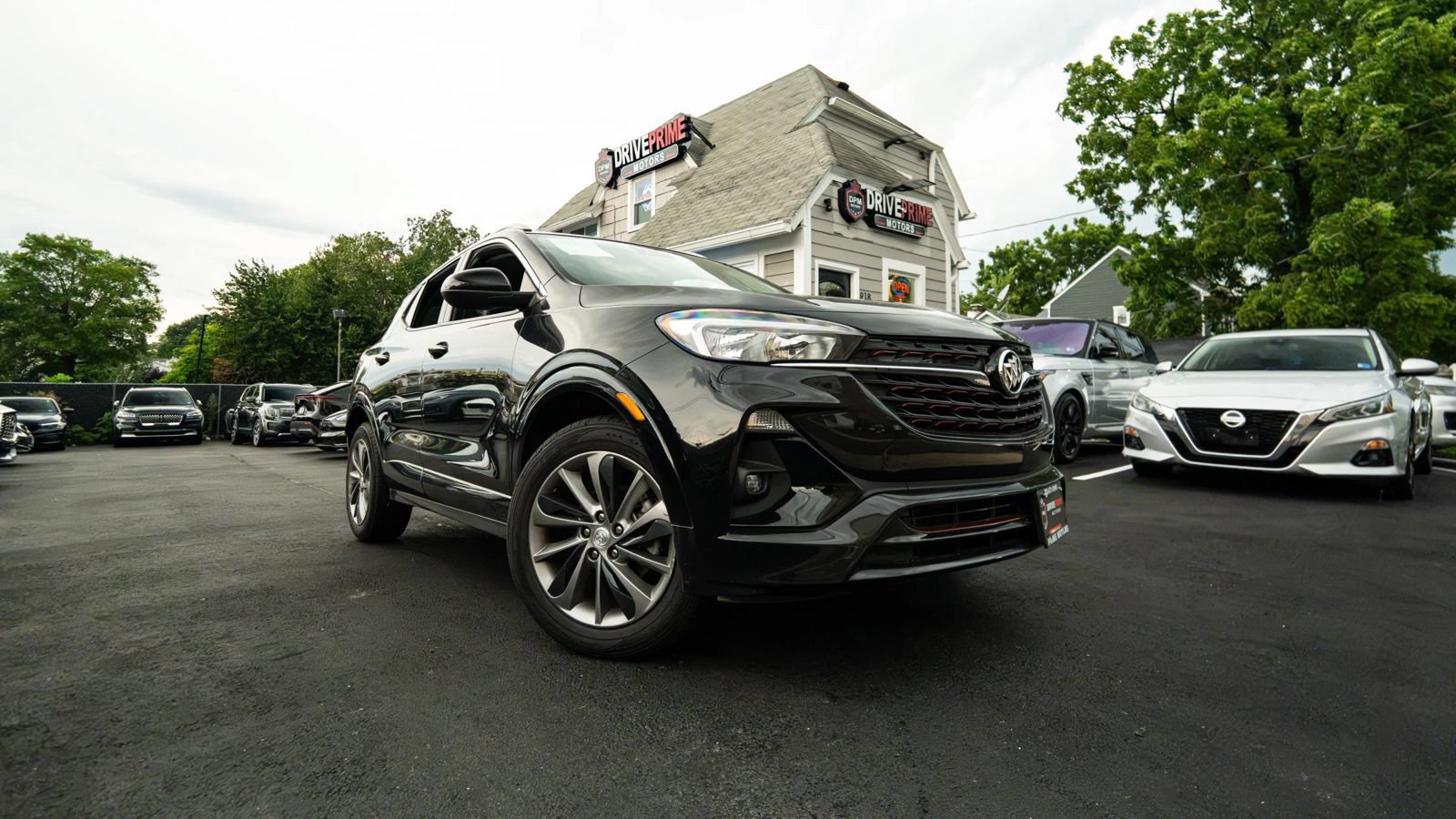 Used 2022 Buick Encore GX Select w/ Sport Touring Package AWD/4WD image 1