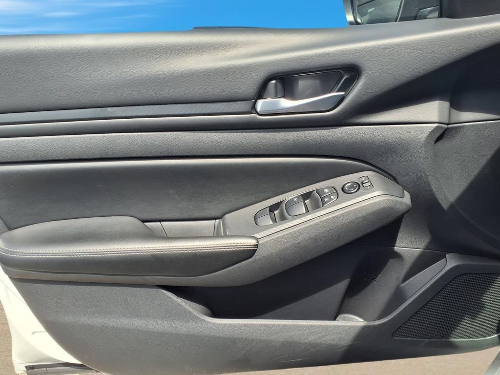 Used 2025 Nissan Altima 2.5 SV FWD image 20