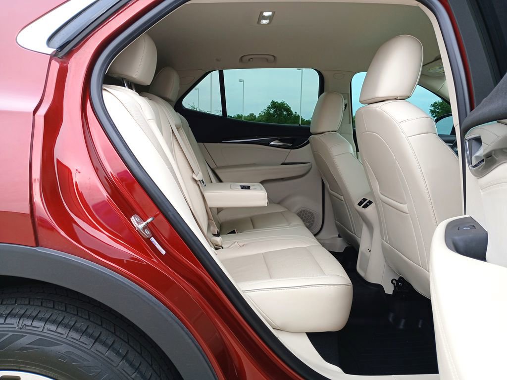Used 2021 Buick Envision Essence FWD image 28