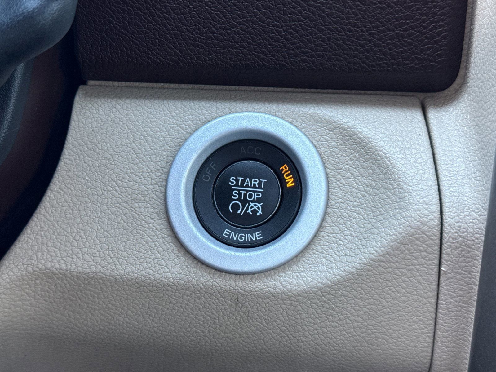 Used 2014 RAM 3500 Laramie w/ Cold Weather Group image 24