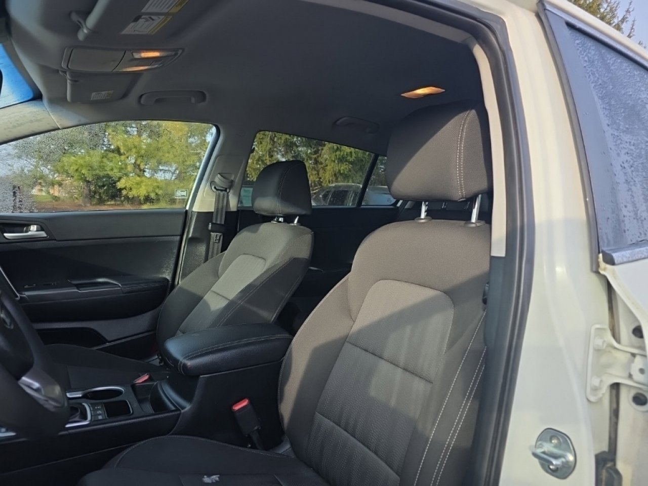 Used 2021 Kia Sportage LX image 20