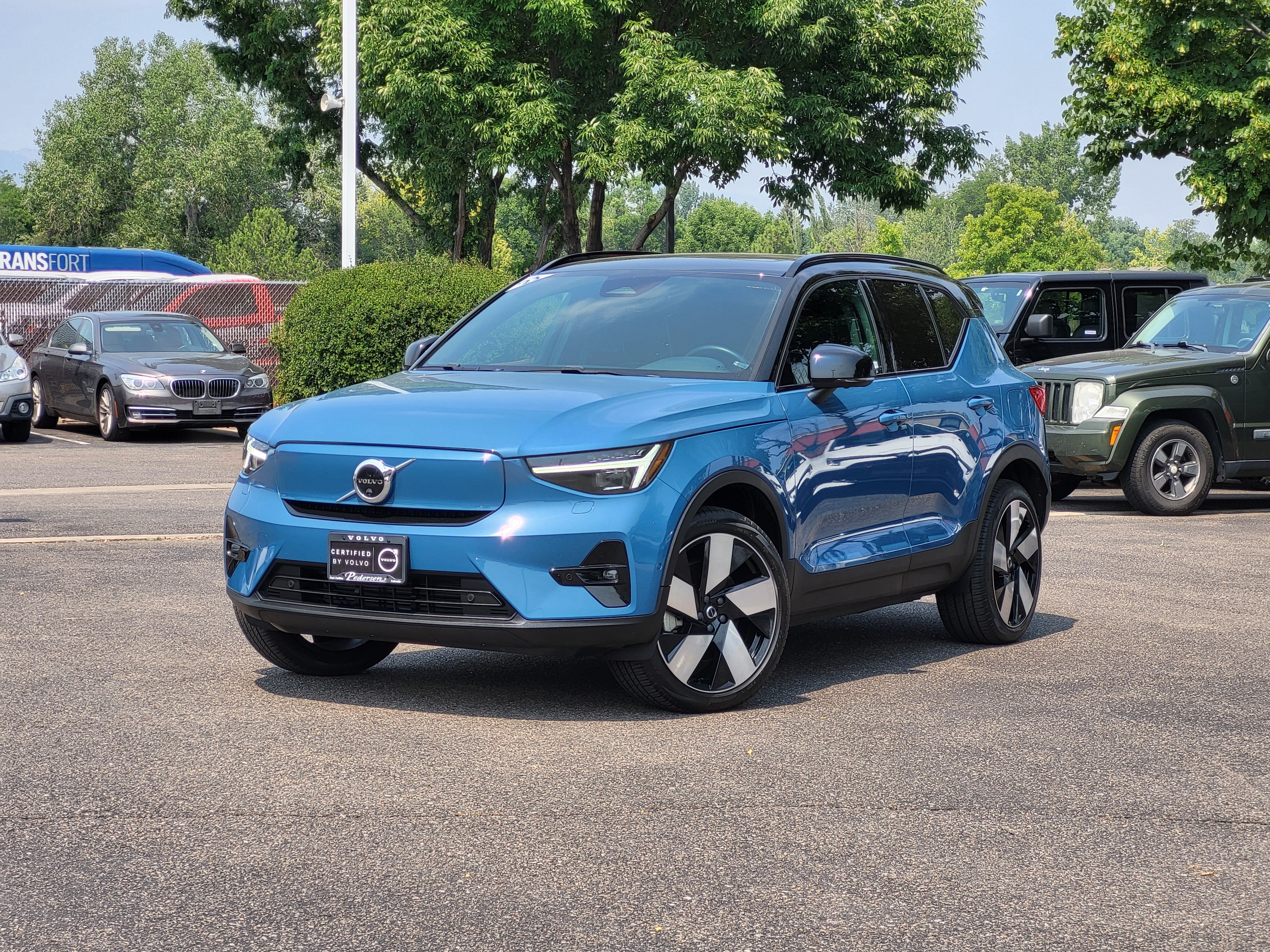 Certified 2023 Volvo XC40 Recharge Ultimate AWD/4WD image 2