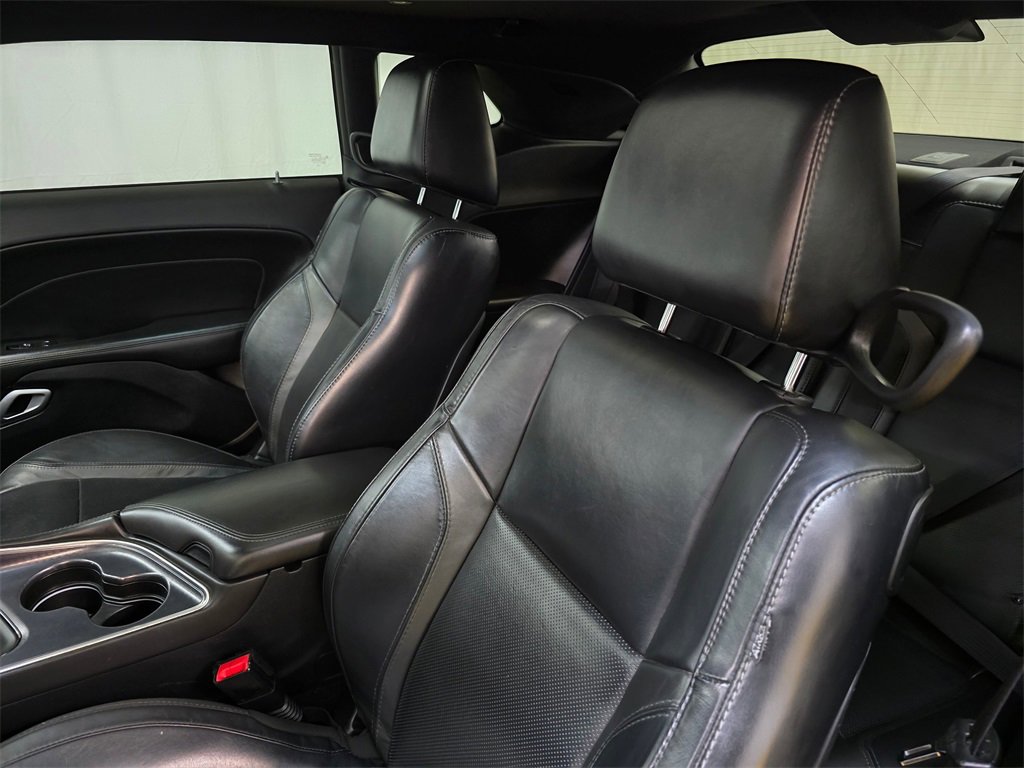 Used 2015 Dodge Challenger SXT Plus image 16