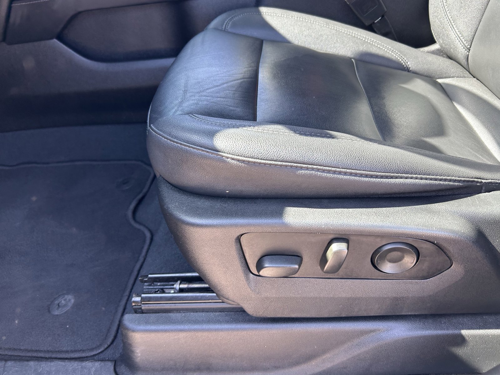 Used 2023 Chevrolet Tahoe LT image 11