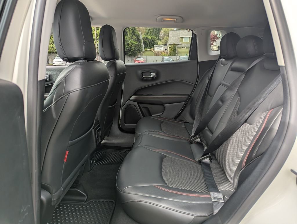 Used 2018 Jeep Compass Trailhawk w/ Navigation Group image 27