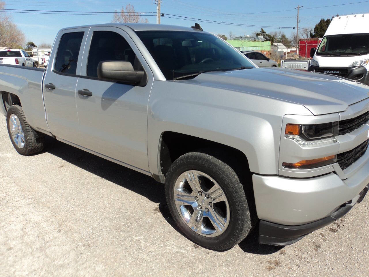 Used 2019 Chevrolet Silverado 1500 Custom w/ Custom Convenience Package image 3