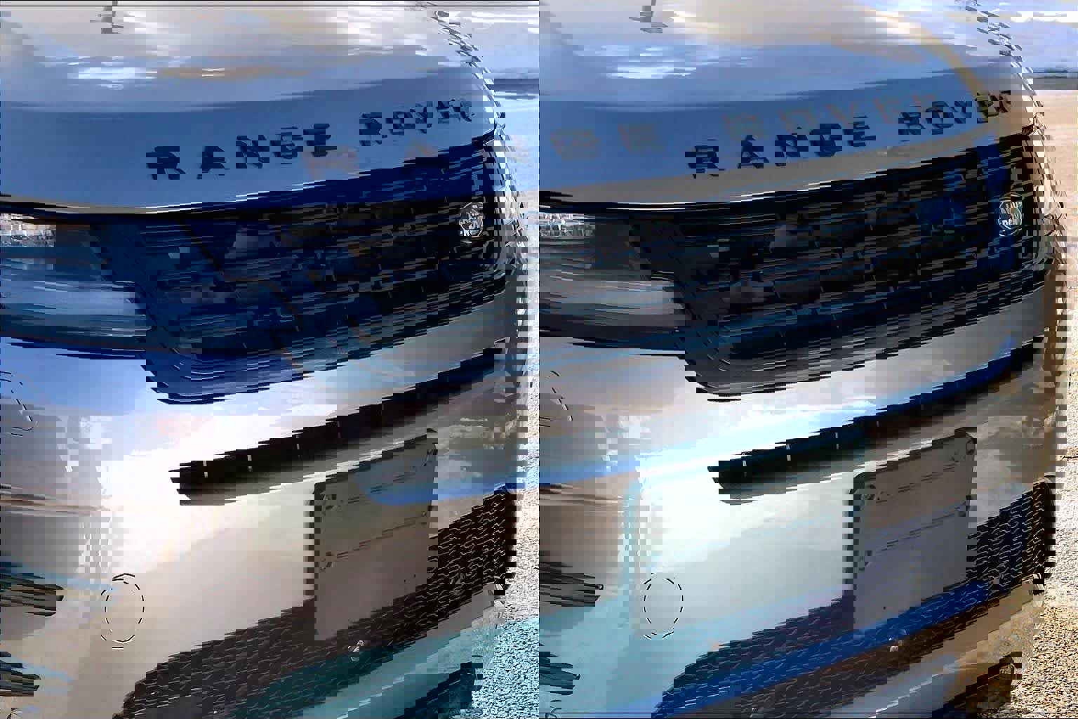 Certified 2026 Land Rover Range Rover Evoque Dynamic SE image 29