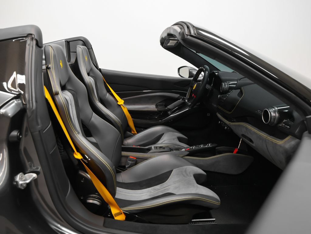 Certified 2022 Ferrari F8 Tributo RWD image 29