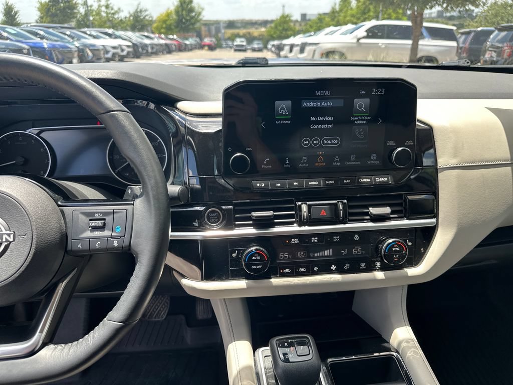 Used 2023 Nissan Pathfinder SL AWD/4WD image 24