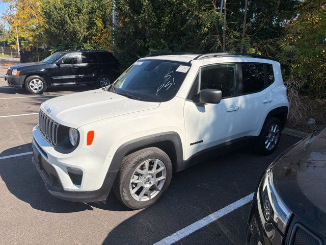 Used 2022 Jeep Renegade Sport w/ Sport Appearance Group FWD image 2