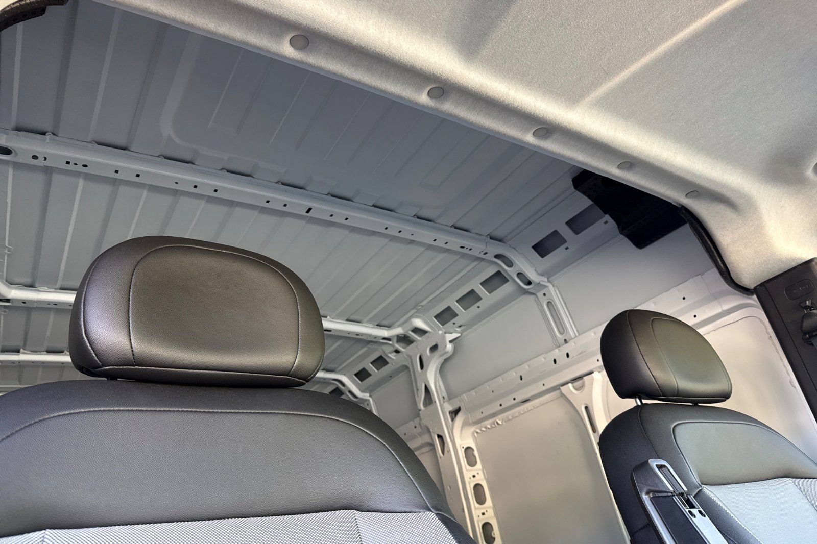 Used 2025 RAM ProMaster 2500 w/ Convenience Group FWD image 23
