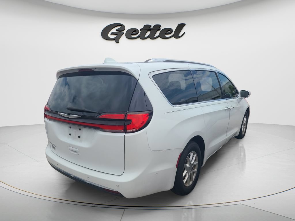 Used 2021 Chrysler Pacifica Touring-L w/ Premium & Safety Sphere Group FWD image 3