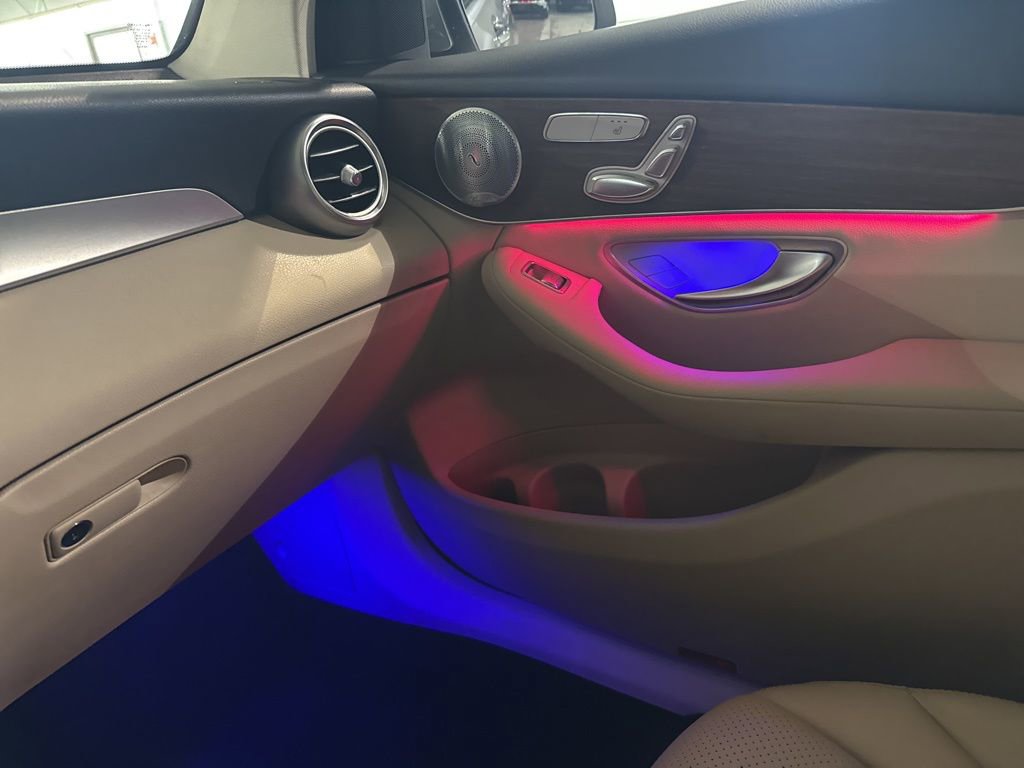 Used 2020 Mercedes-Benz GLC 300 4MATIC image 38