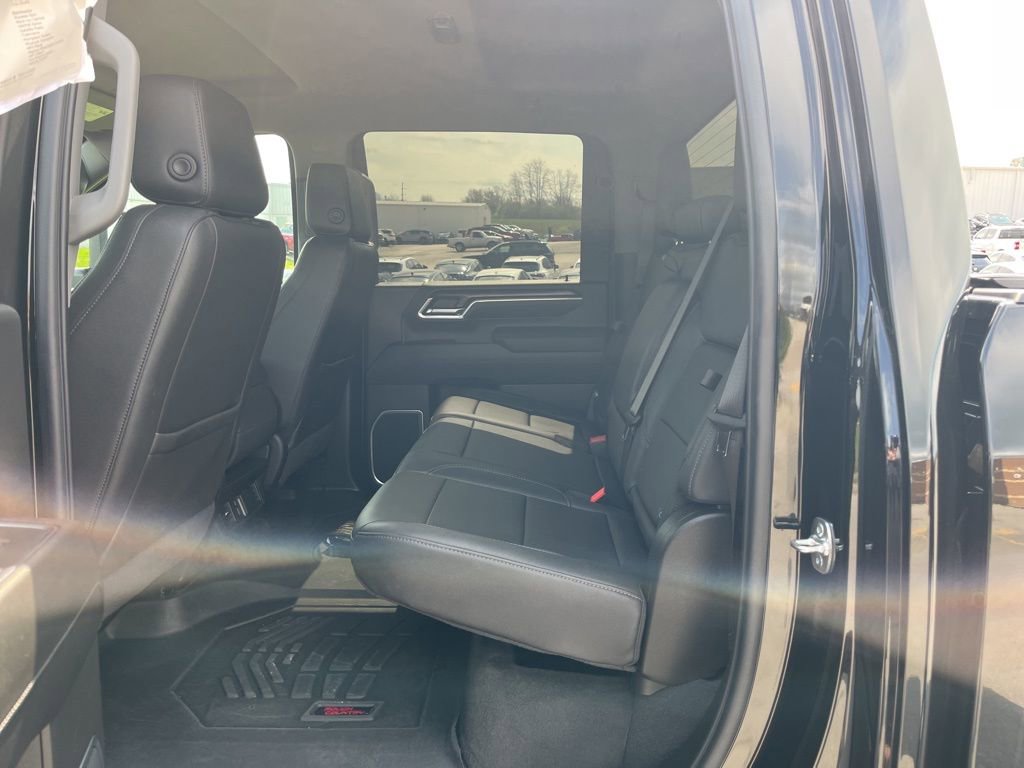 Used 2025 GMC Sierra 2500 SLT AWD/4WD image 9