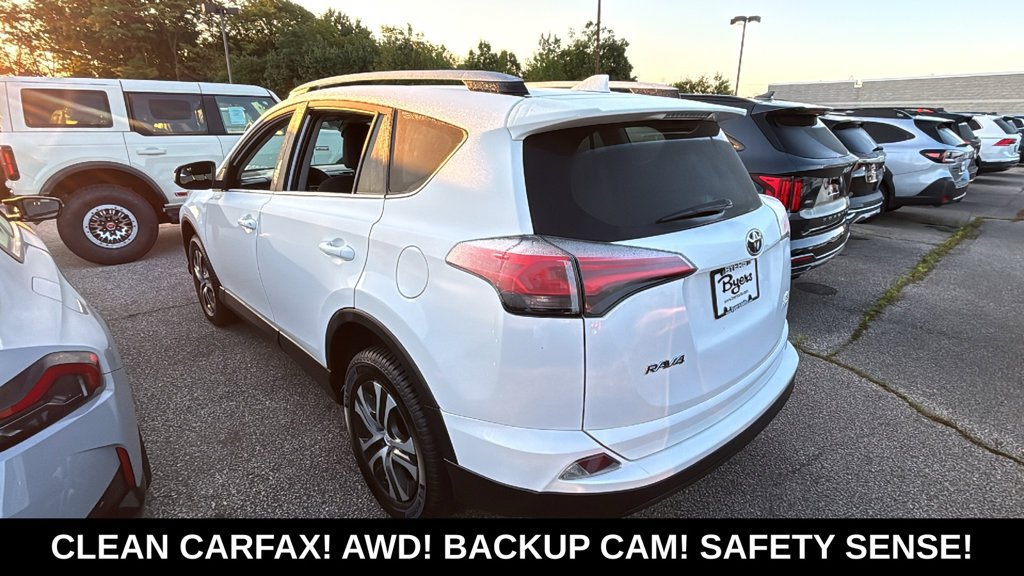 Used 2018 Toyota RAV4 LE AWD/4WD image 5