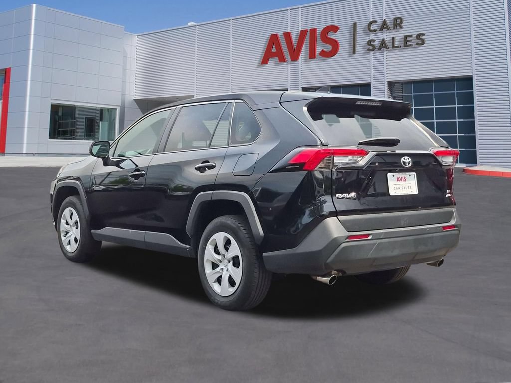 Used 2025 Toyota RAV4 LE AWD/4WD image 9