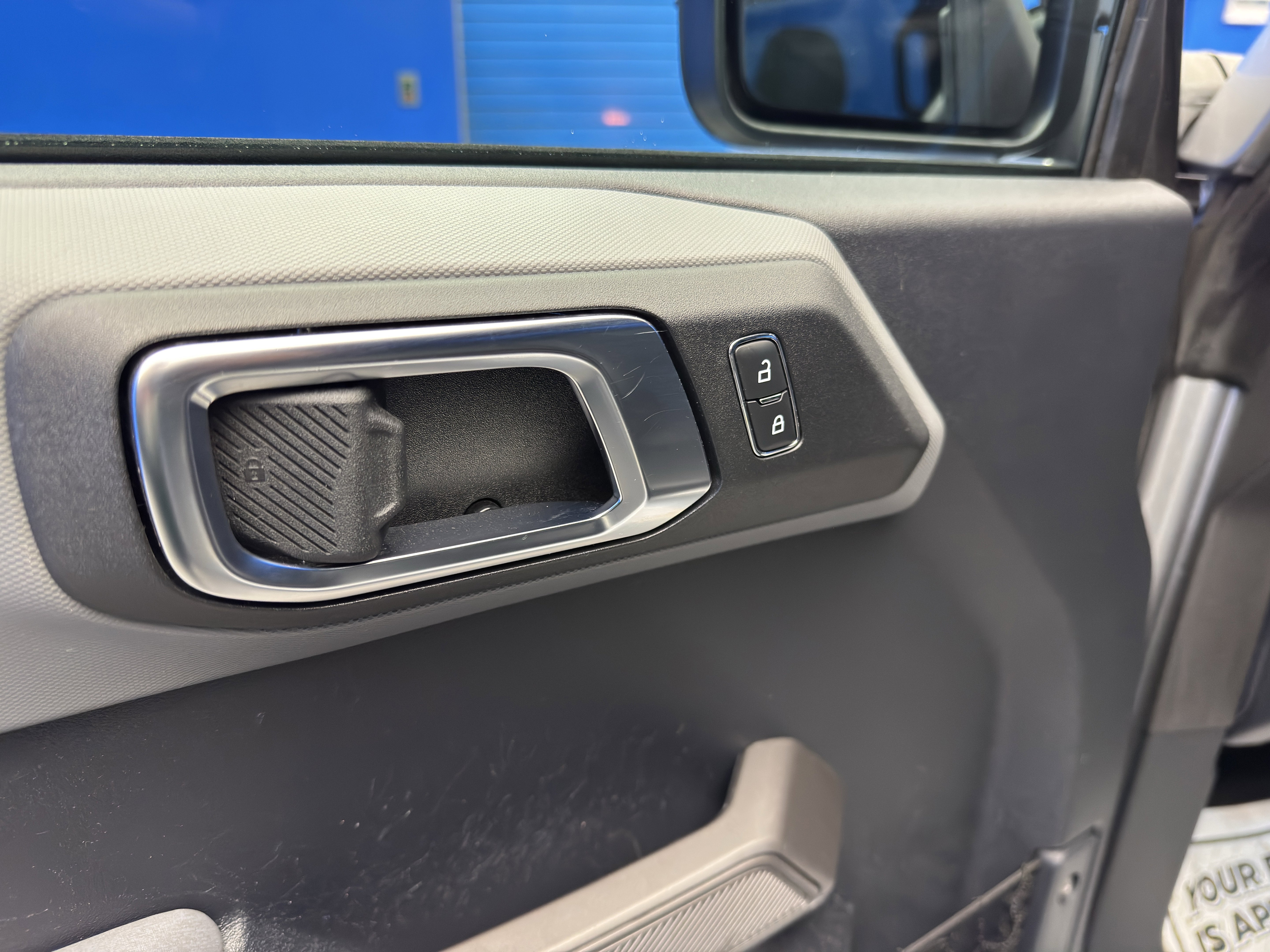 Used 2022 Ford Bronco Black Diamond image 11