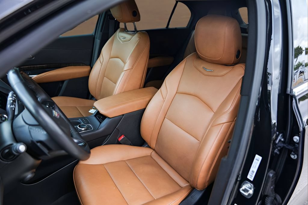 Used 2019 Cadillac XT4 Premium Luxury FWD image 7