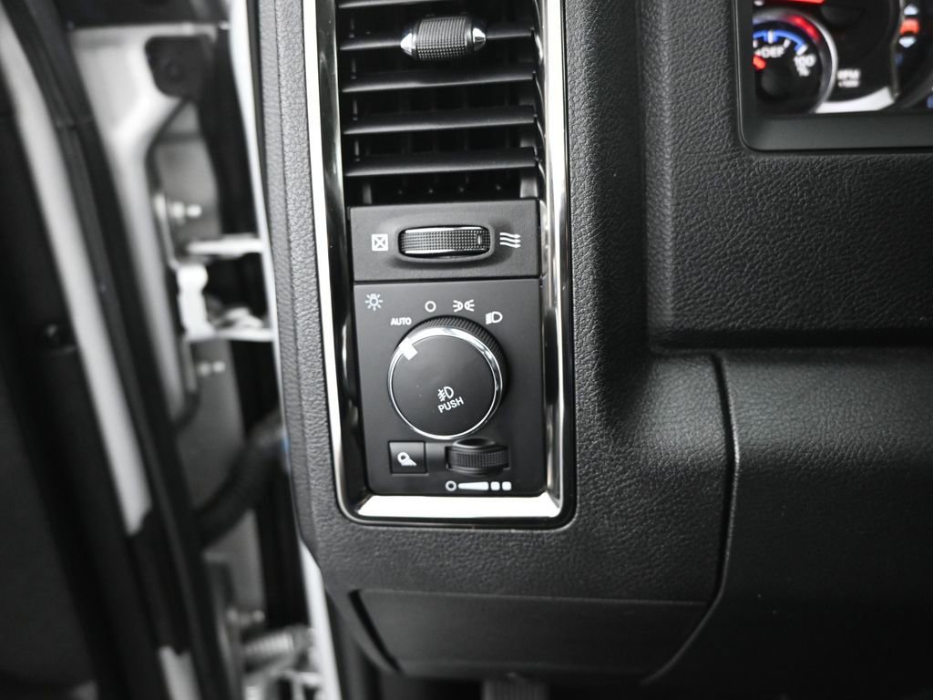 Used 2018 RAM 2500 Laramie w/ Sport Appearance Group image 12