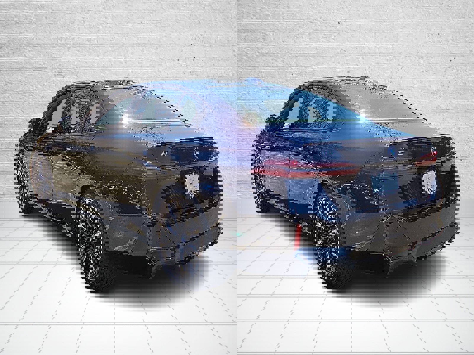 Used 2025 BMW i5 xDrive40 w/ Executive Package image 4