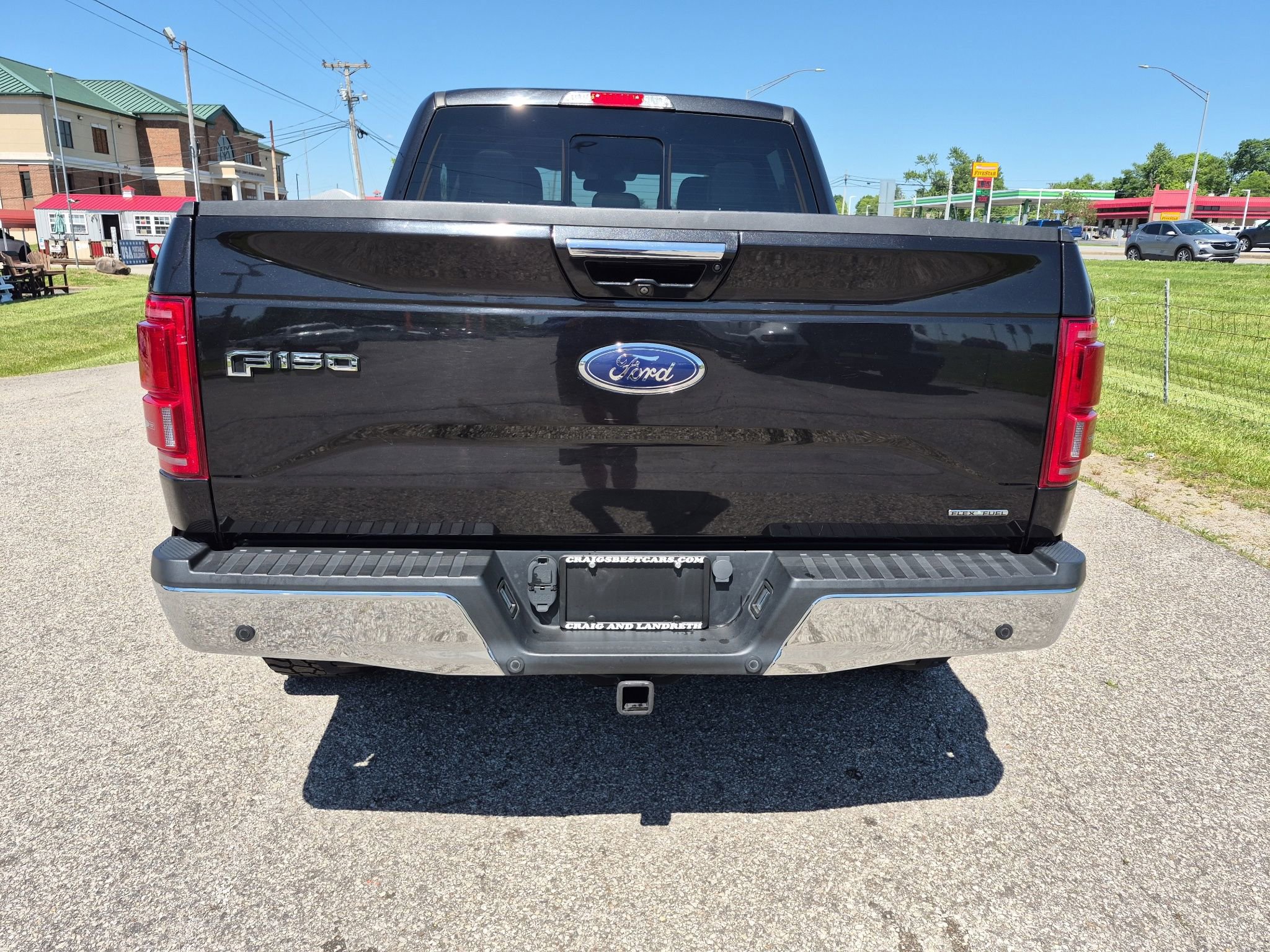 Used 2015 Ford F150 Lariat w/ Equipment Group 502A Luxury AWD/4WD image 4