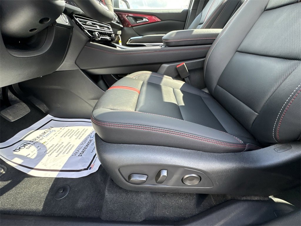 New 2026 Chevrolet Traverse RS image 12