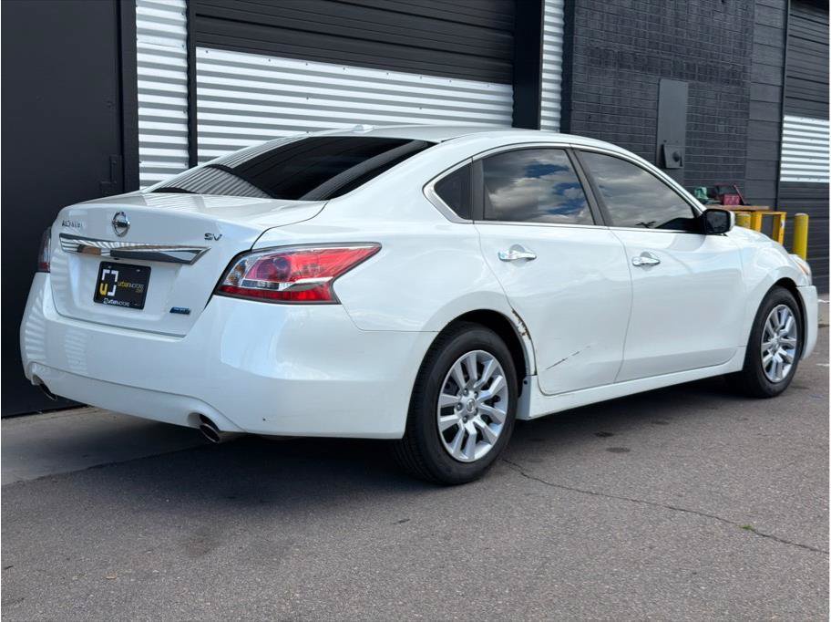 Used 2014 Nissan Altima 2.5 S w/ Display Audio Package FWD image 3