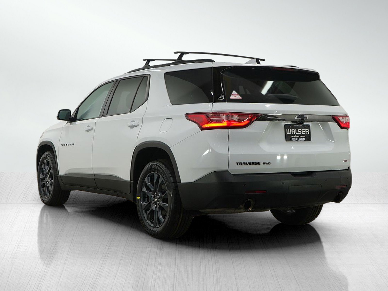 Used 2021 Chevrolet Traverse RS image 3