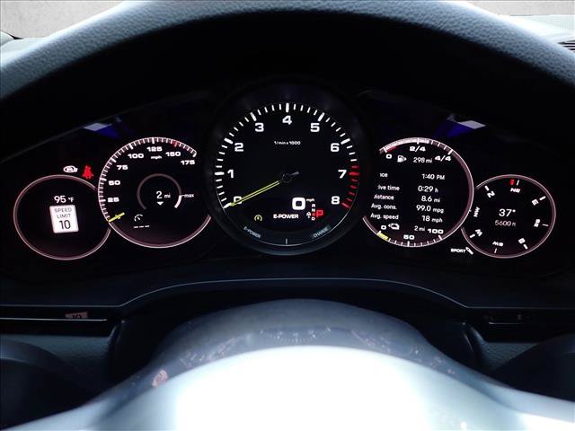 Used 2023 Porsche Cayenne Platinum Edition AWD/4WD image 23