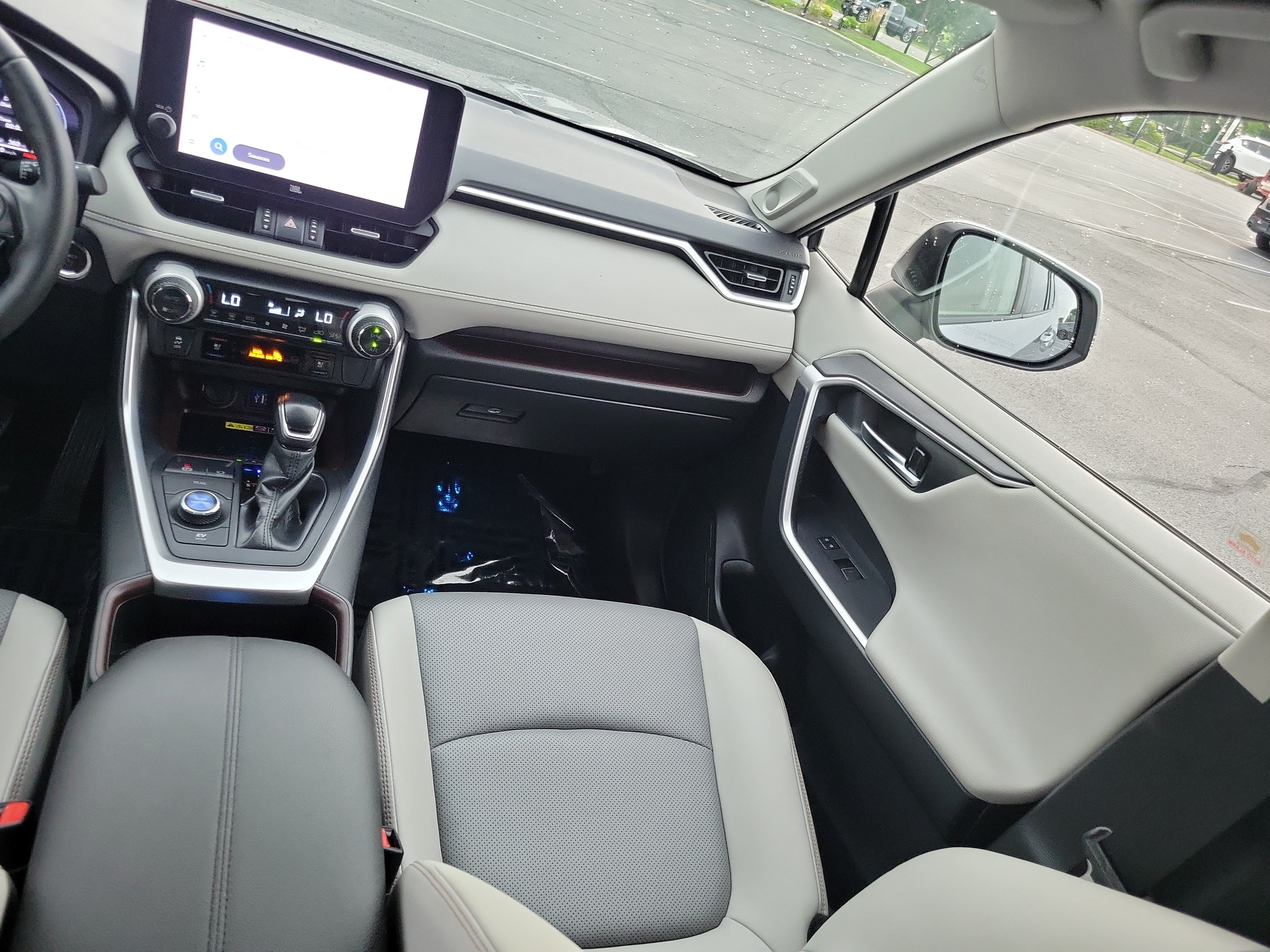Certified 2024 Toyota RAV4 Limited w/ Advanced Technology Package AWD/4WD image 17