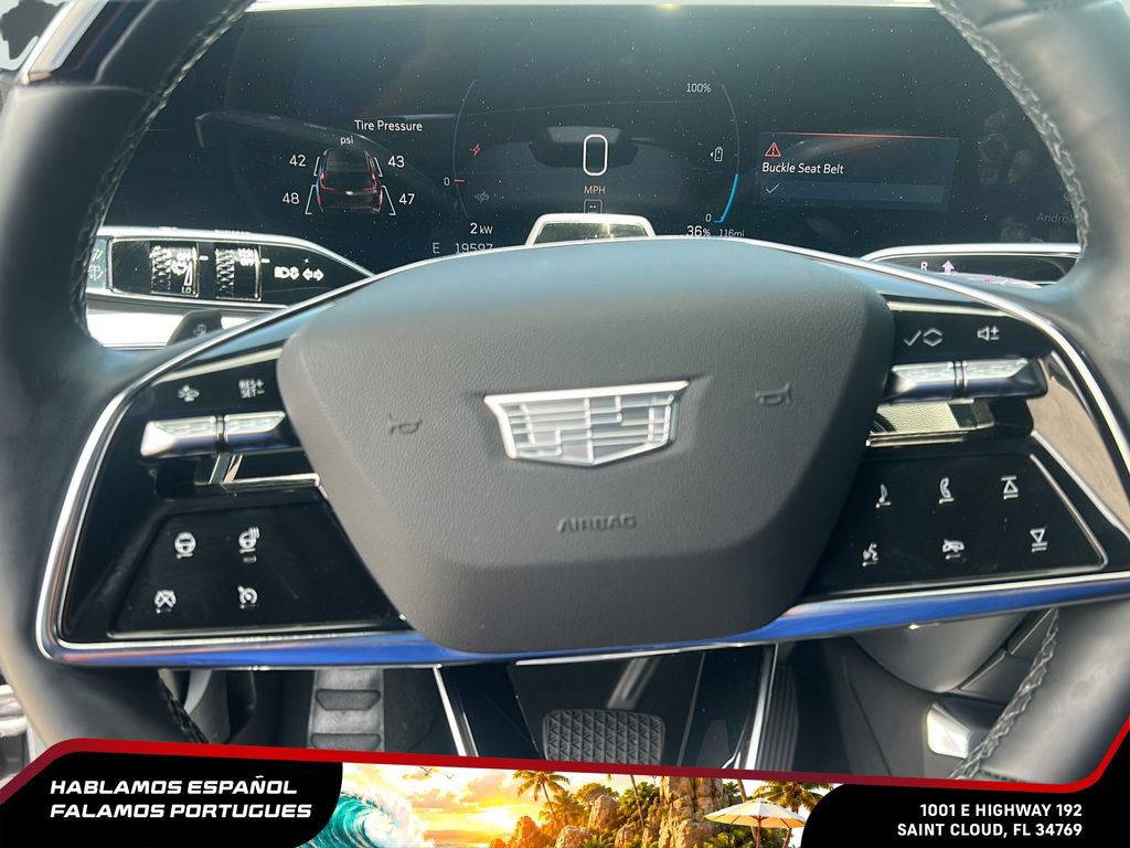 Certified 2025 Cadillac Lyriq Luxury w/ LPO, Floor Liner Package AWD/4WD image 17