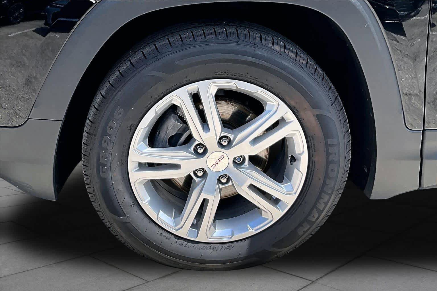 Used 2019 GMC Terrain SLE w/ Driver Convenience Package AWD/4WD image 11