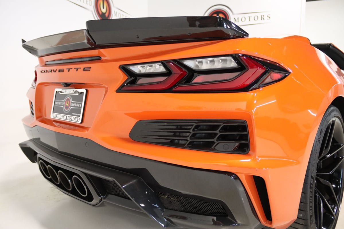 Used 2025 Chevrolet Corvette Z06 RWD image 90