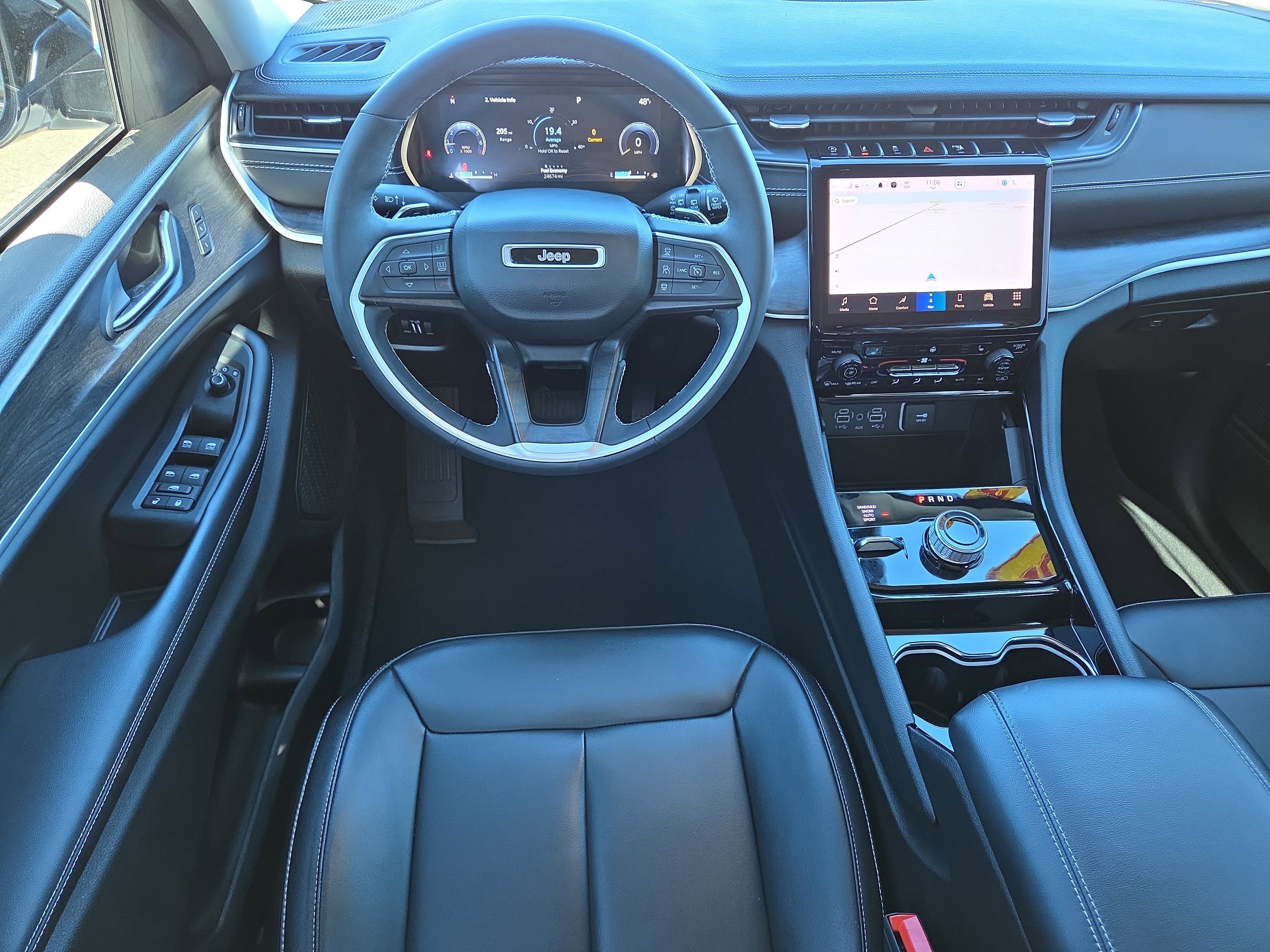 Used 2023 Jeep Grand Cherokee L Limited image 12